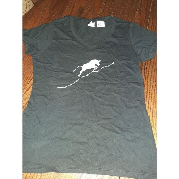 New Small BLACK Stock Investor Bull Port & Co Short Sleeve V-Neck Tee T-Shirt To - Picture 1 of 3